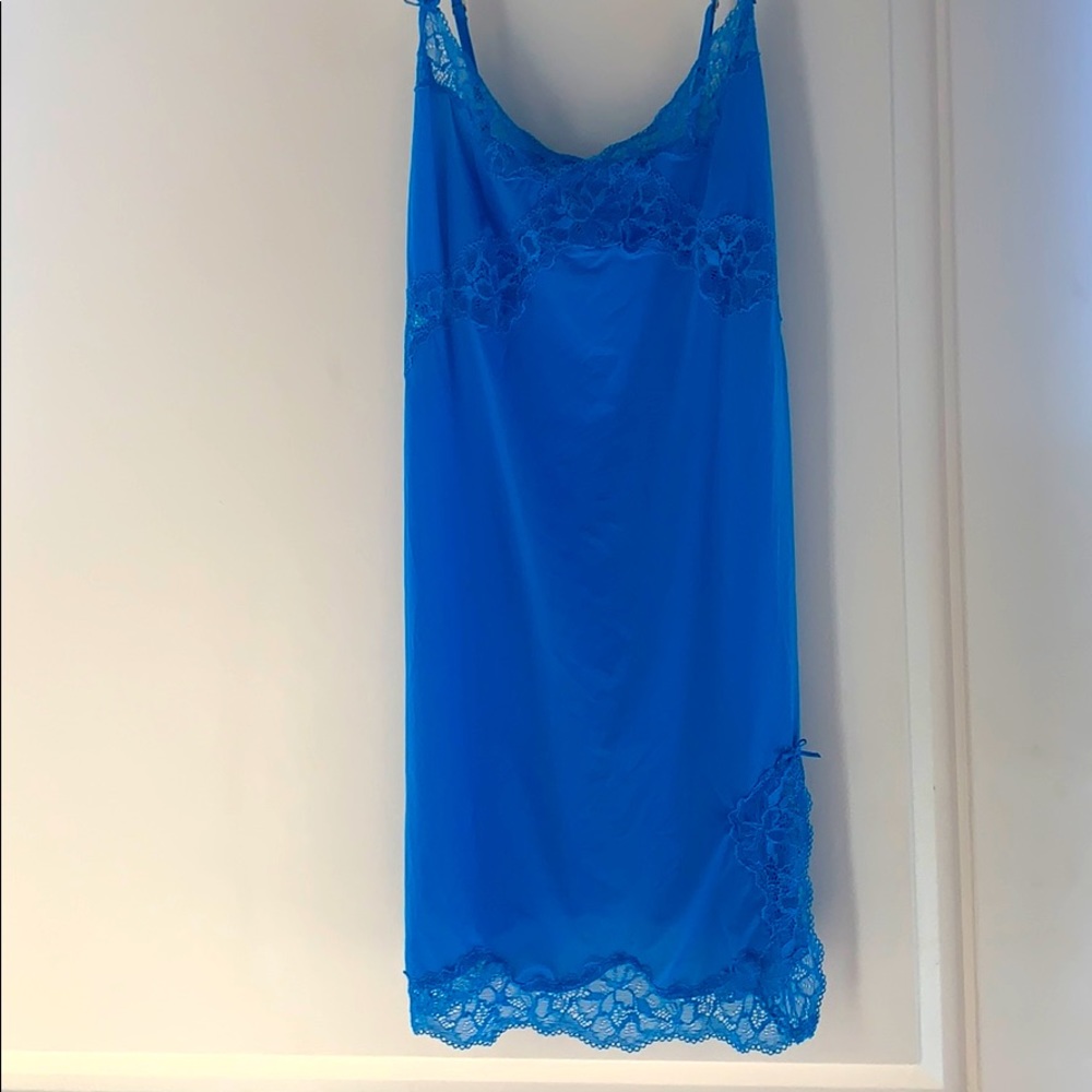 Blue VS night gown
